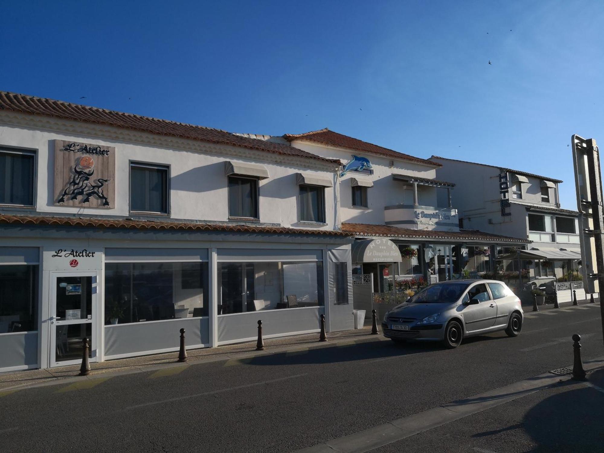 Hotel Le Dauphin Bleu Saintes-Maries-de-la-Mer Esterno foto